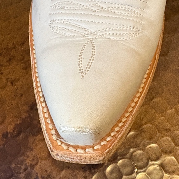 CAVENDER’S LEATHER WHITE WITH TONAL EMBROIDERY SNIP TOE COWBOY BOOTS Size 9 - Picture 7 of 10